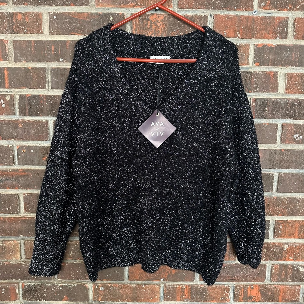NWT Plus Size Ava & Viv Black & Silver Glitter V-Neck Sweater